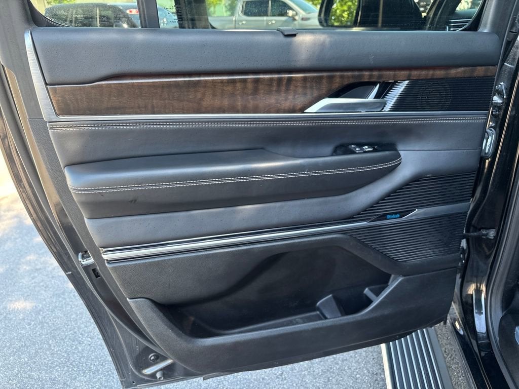 2024 Jeep Grand Wagoneer L Base