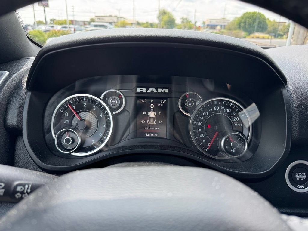 2022 RAM 1500 Big Horn Quad Cab 4x4 6'4" Box