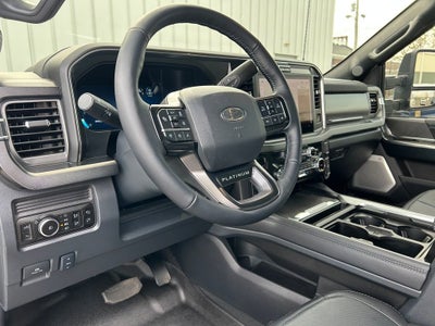 2025 Ford Super Duty F-350 SRW Platinum