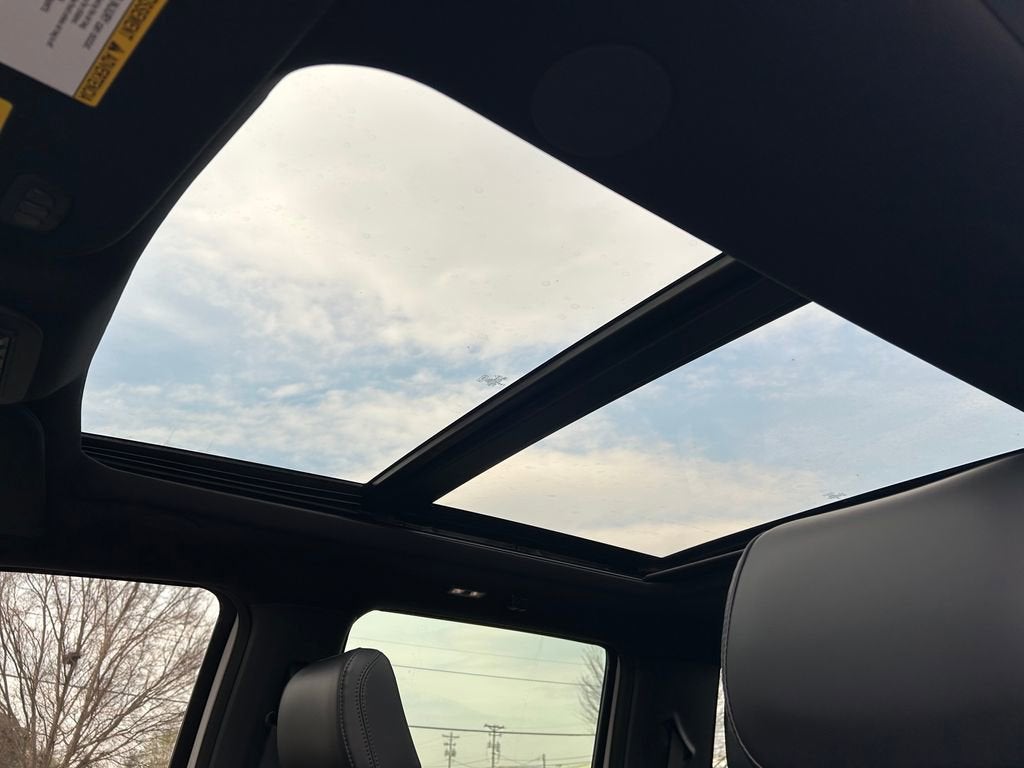 2025 Ford Super Duty F-350 SRW Platinum