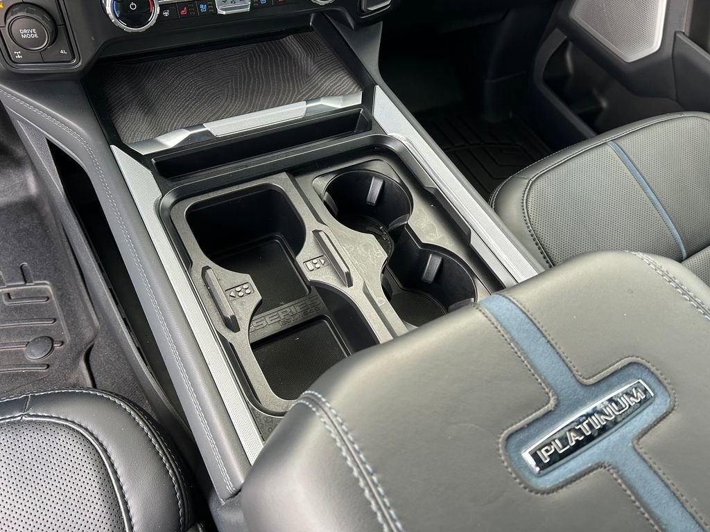 2025 Ford Super Duty F-350 SRW Platinum