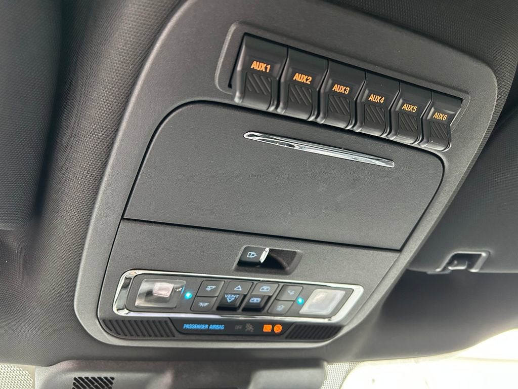 2025 Ford Super Duty F-350 SRW Platinum