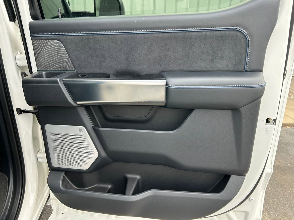 2025 Ford Super Duty F-350 SRW Platinum