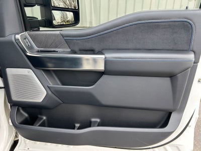 2025 Ford Super Duty F-350 SRW Platinum