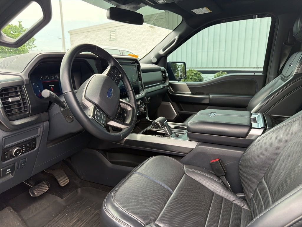 2025 Ford F-150 Platinum