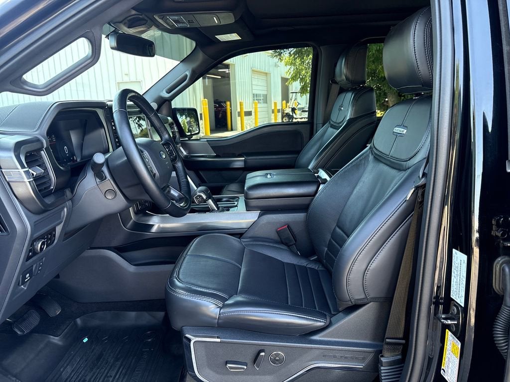 2025 Ford F-150 Platinum