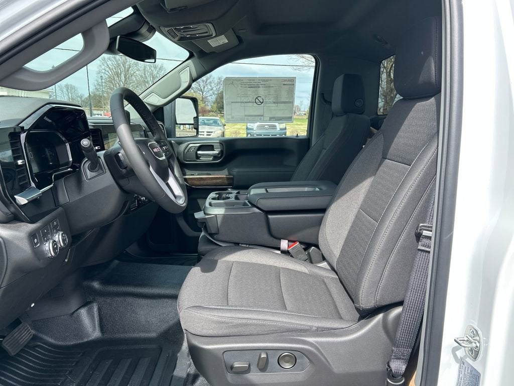 2026 GMC Sierra 3500 HD Chassis Cab SLE