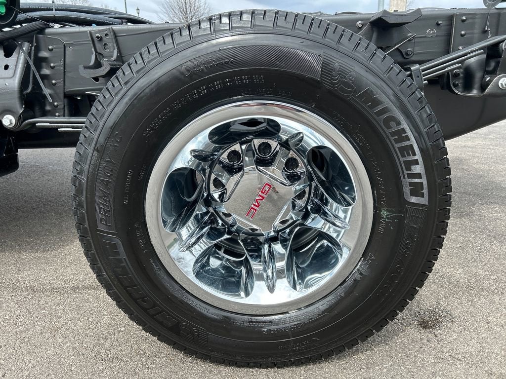 2026 GMC Sierra 3500 HD Chassis Cab SLE