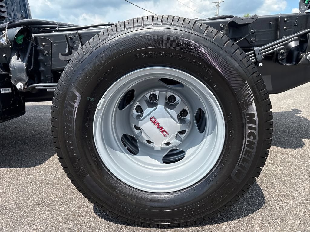 2026 GMC Sierra 3500 HD Chassis Cab Pro