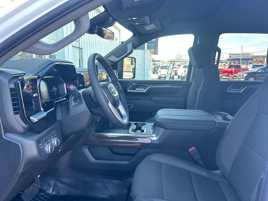 2026 GMC Sierra 3500 HD Chassis Cab SLE