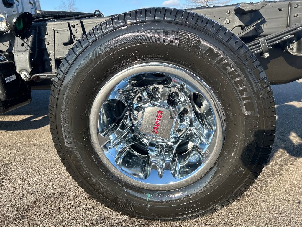 2026 GMC Sierra 3500 HD Chassis Cab SLE