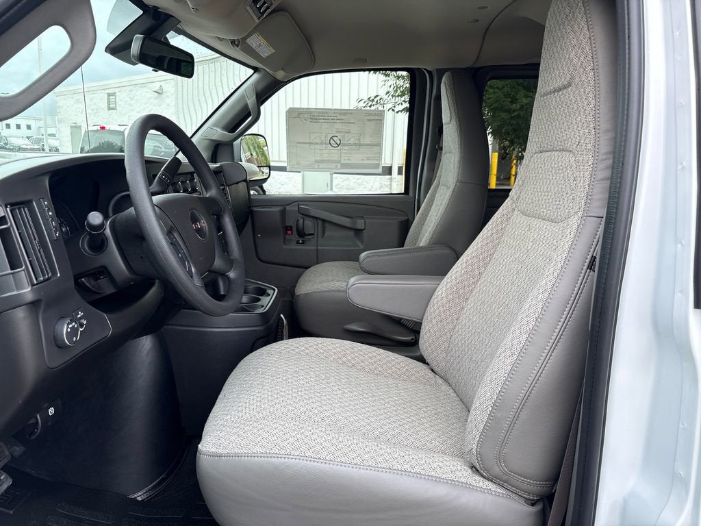 2026 GMC Savana Passenger LT