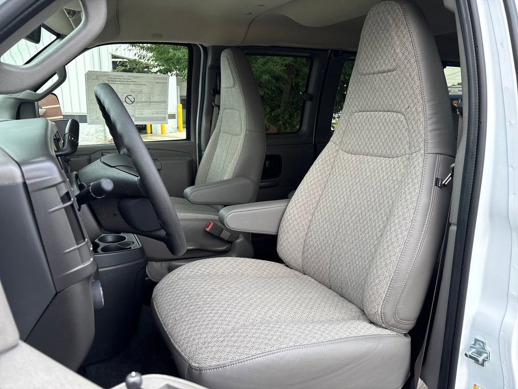 2026 GMC Savana Passenger LT
