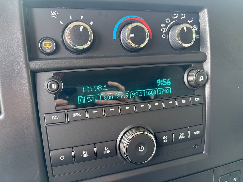 2026 GMC Savana Passenger LT