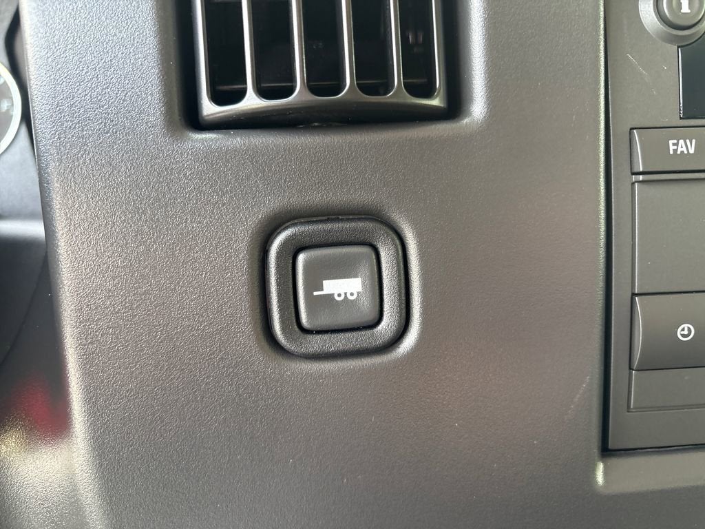 2026 GMC Savana Passenger LT