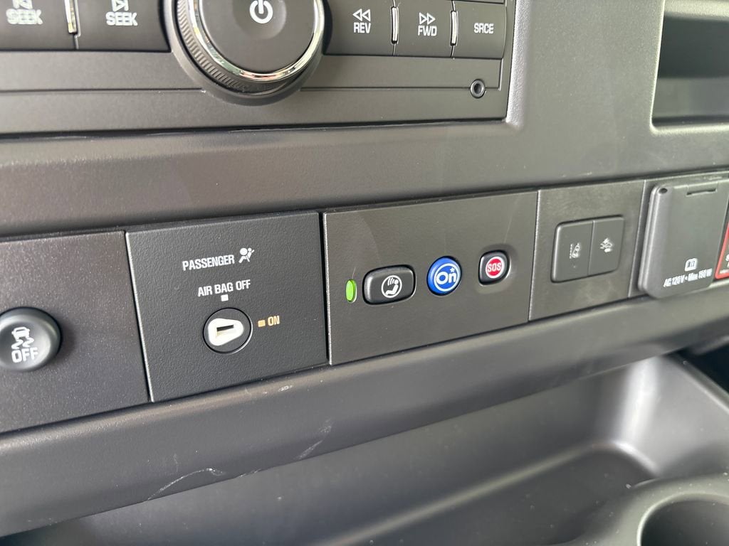 2026 GMC Savana Passenger LT