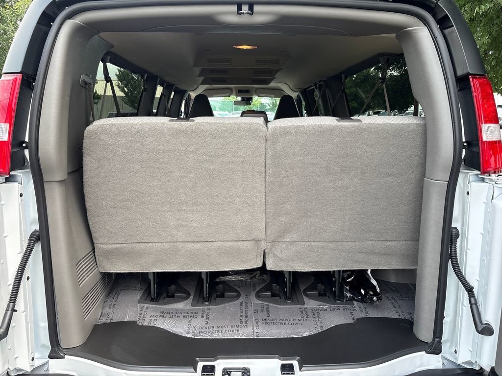 2026 GMC Savana Passenger LT