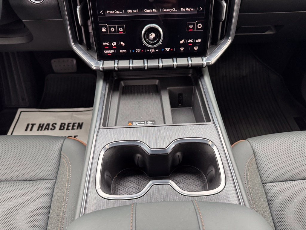 2025 GMC Acadia AT4