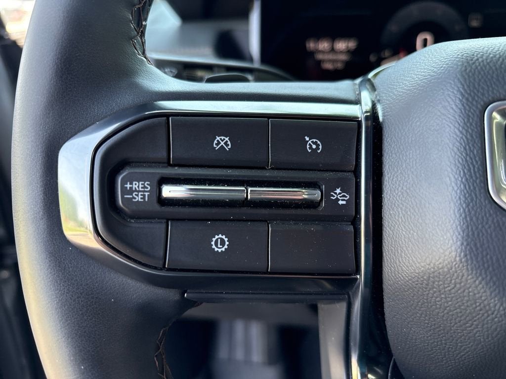 2025 GMC Acadia AT4