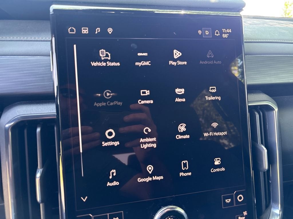 2025 GMC Acadia AT4