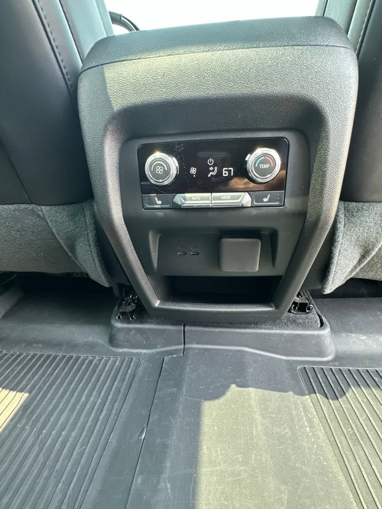 2025 GMC Acadia Denali