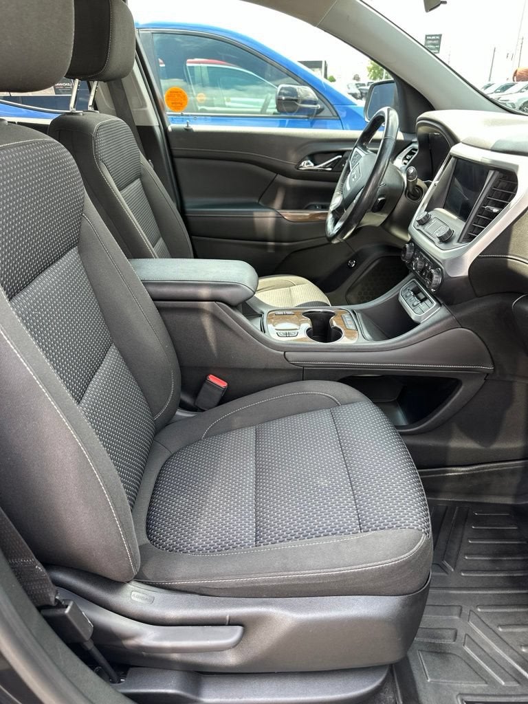 2020 GMC Acadia SLE