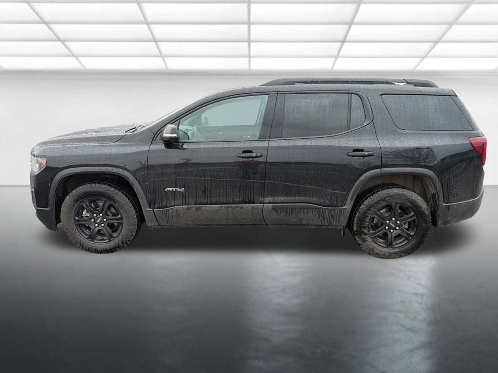 2022 GMC Acadia AT4