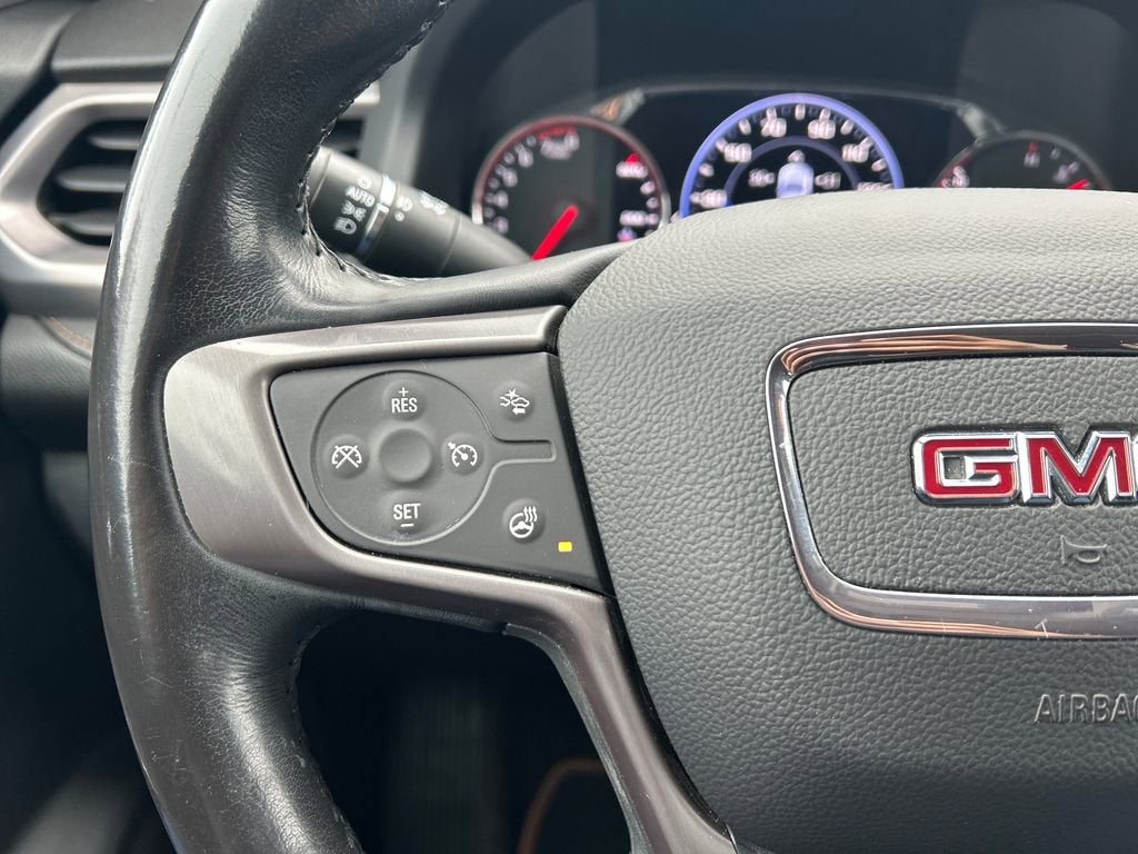 2022 GMC Acadia AT4