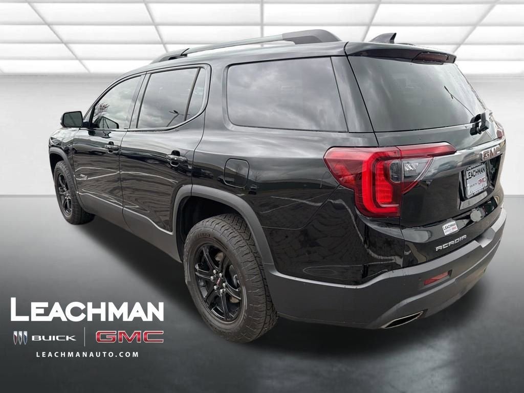 2023 GMC Acadia AT4