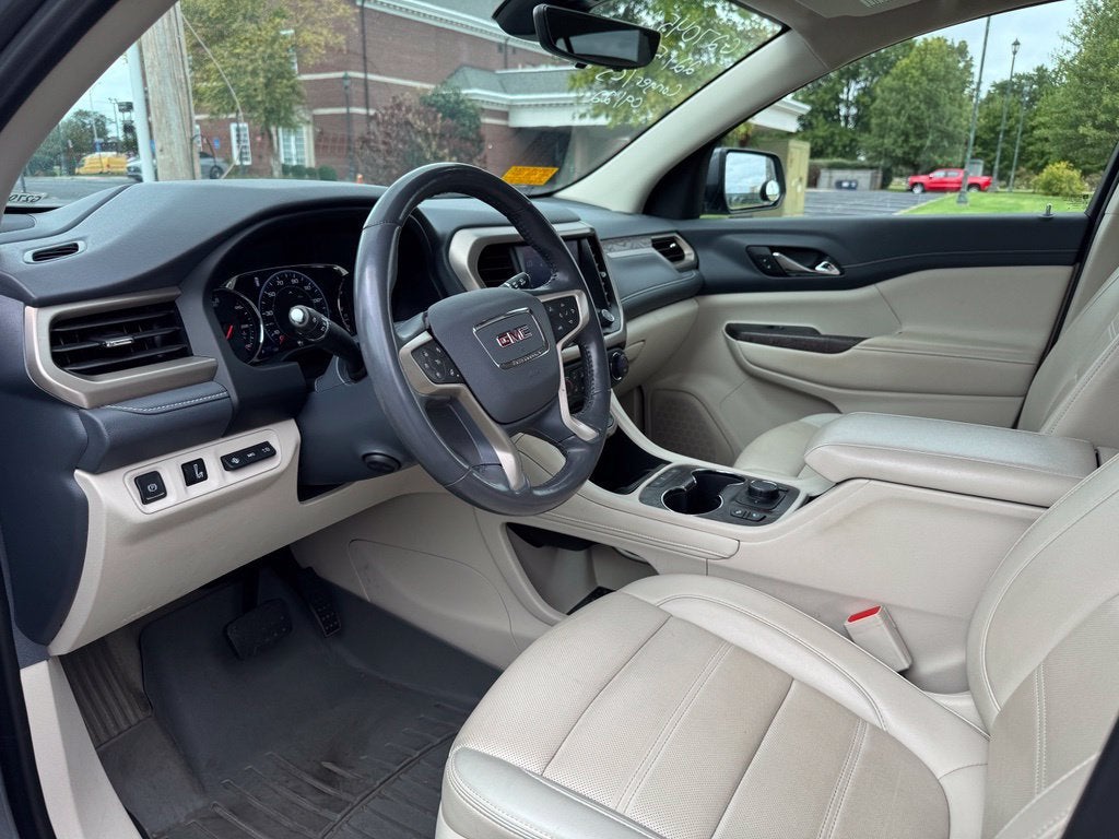 2022 GMC Acadia Denali