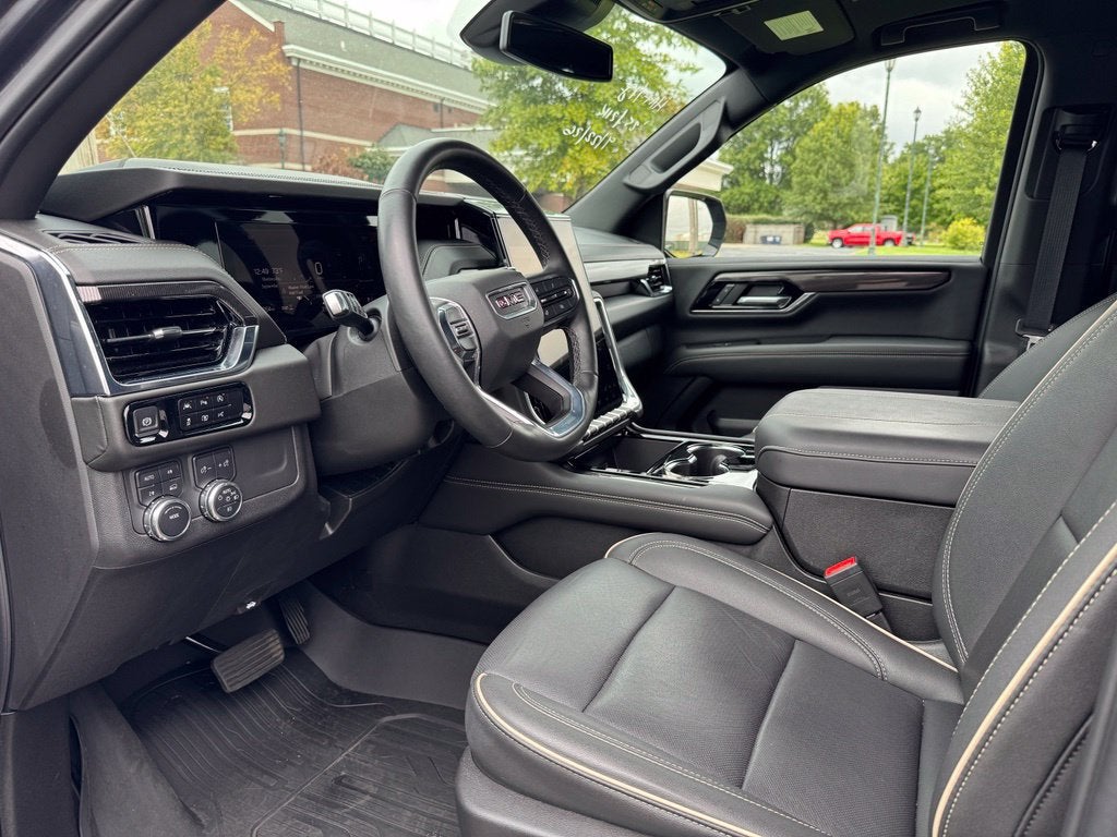 2025 GMC Yukon Elevation
