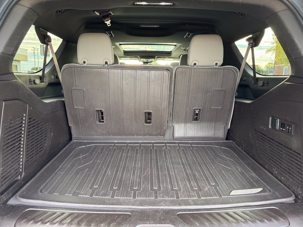 2023 GMC Yukon XL SLT