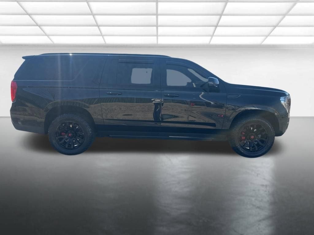2022 GMC Yukon XL AT4