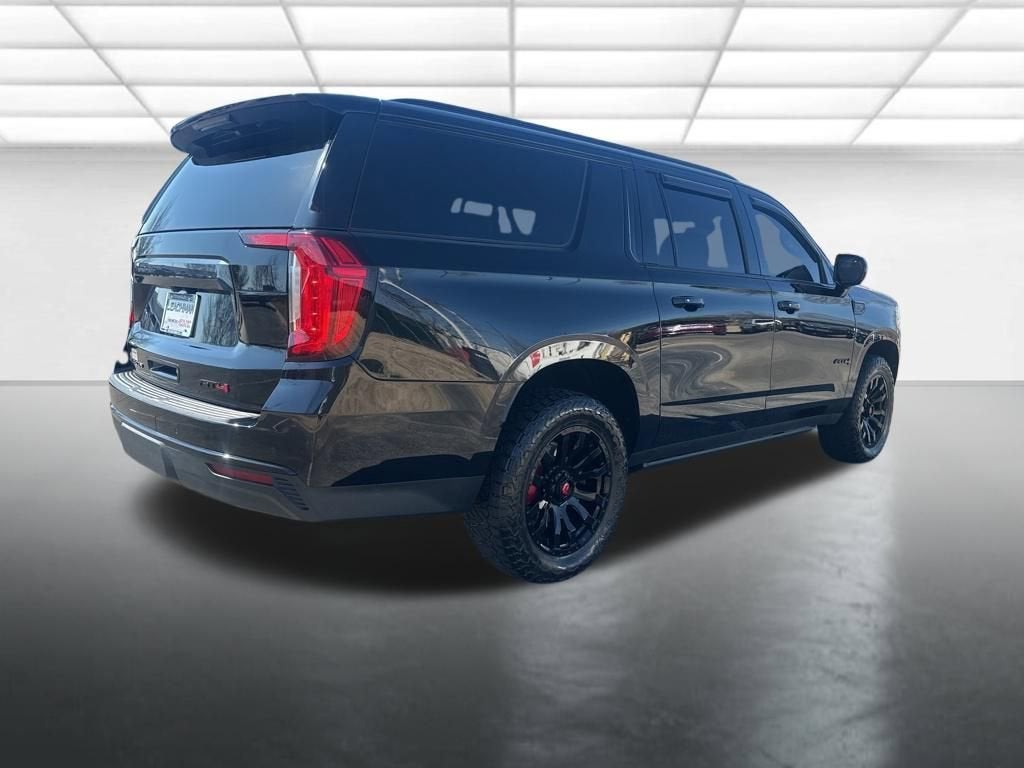 2022 GMC Yukon XL AT4