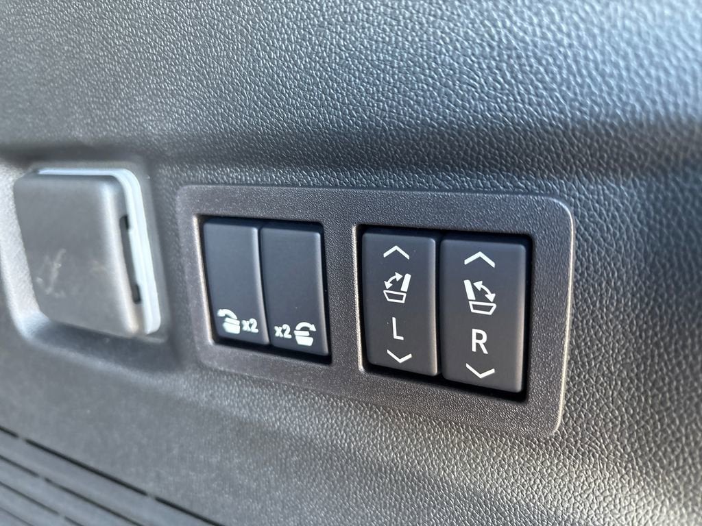 2025 GMC Yukon AT4 Ultimate