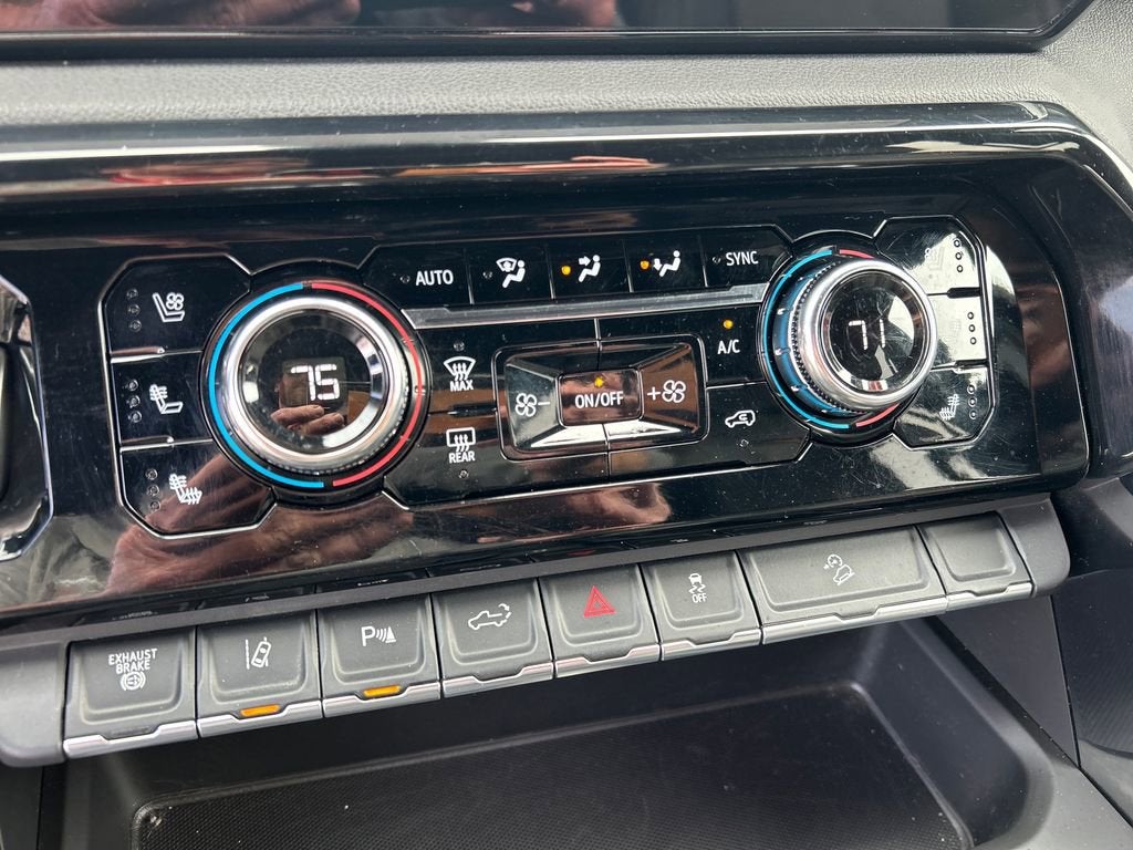 2025 GMC Sierra 2500 HD AT4