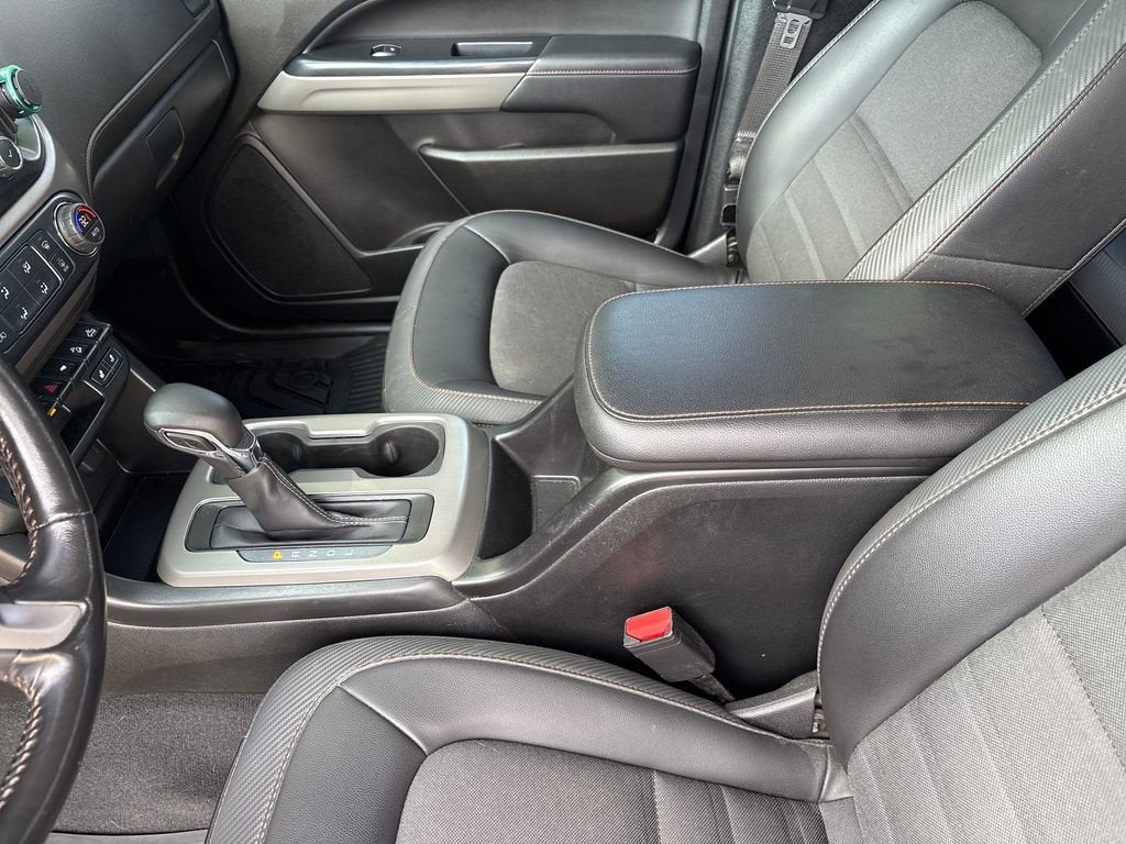 2022 GMC Canyon AT4 - Cloth