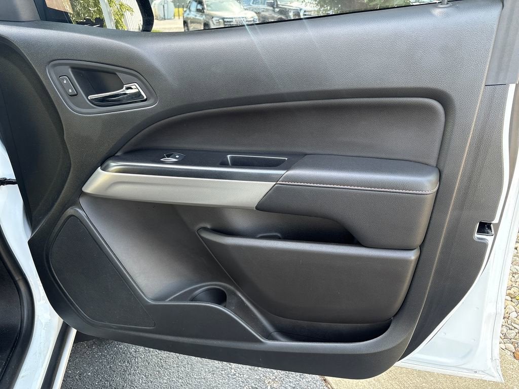 2022 GMC Canyon AT4 - Cloth