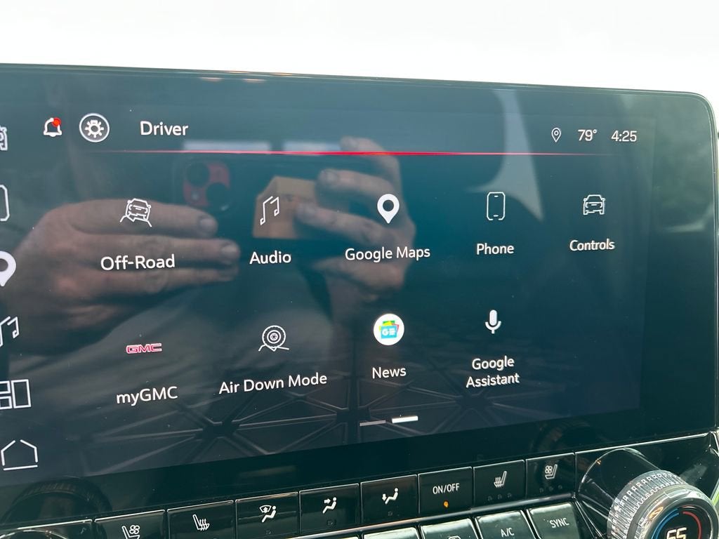 2025 GMC Canyon Denali