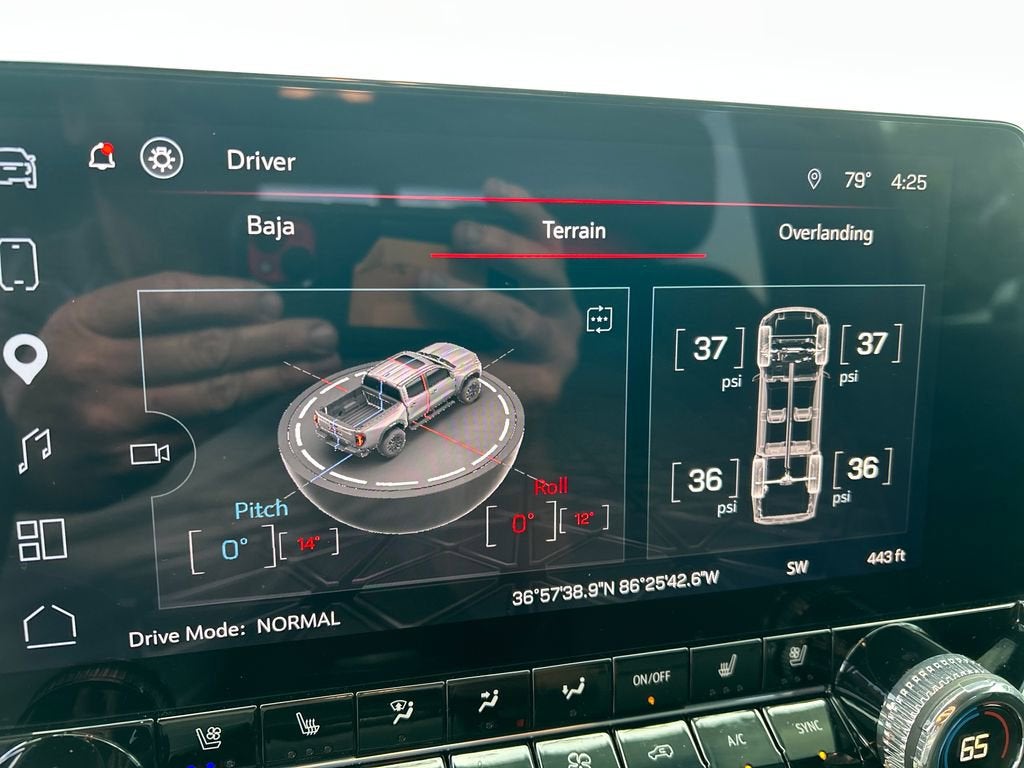 2025 GMC Canyon Denali