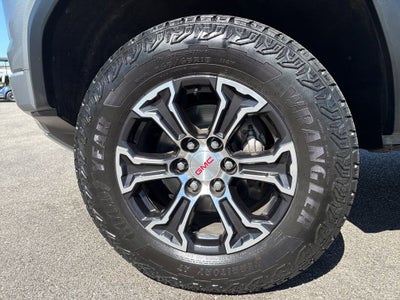 2024 GMC Canyon AT4