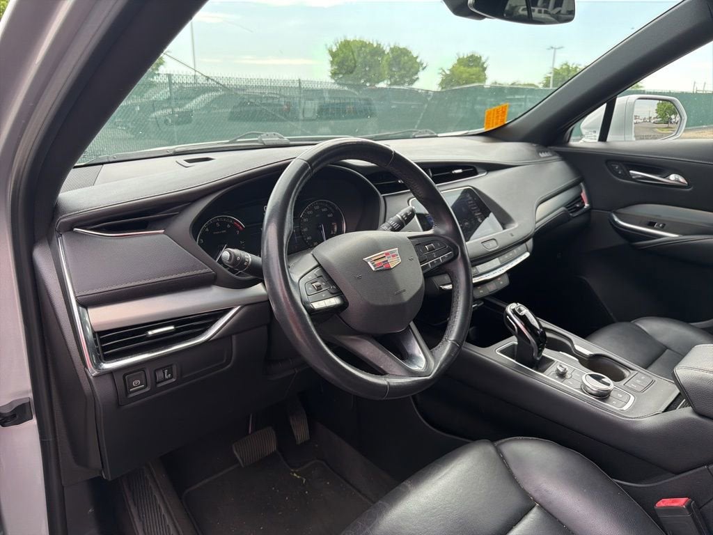 2020 Cadillac XT4 Premium Luxury