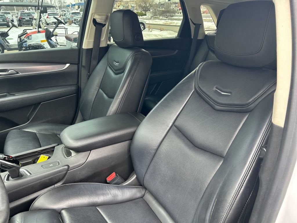 2017 Cadillac XT5 Luxury FWD