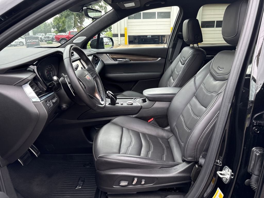 2025 Cadillac XT6 Sport