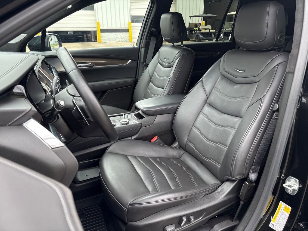 2025 Cadillac XT6 Sport