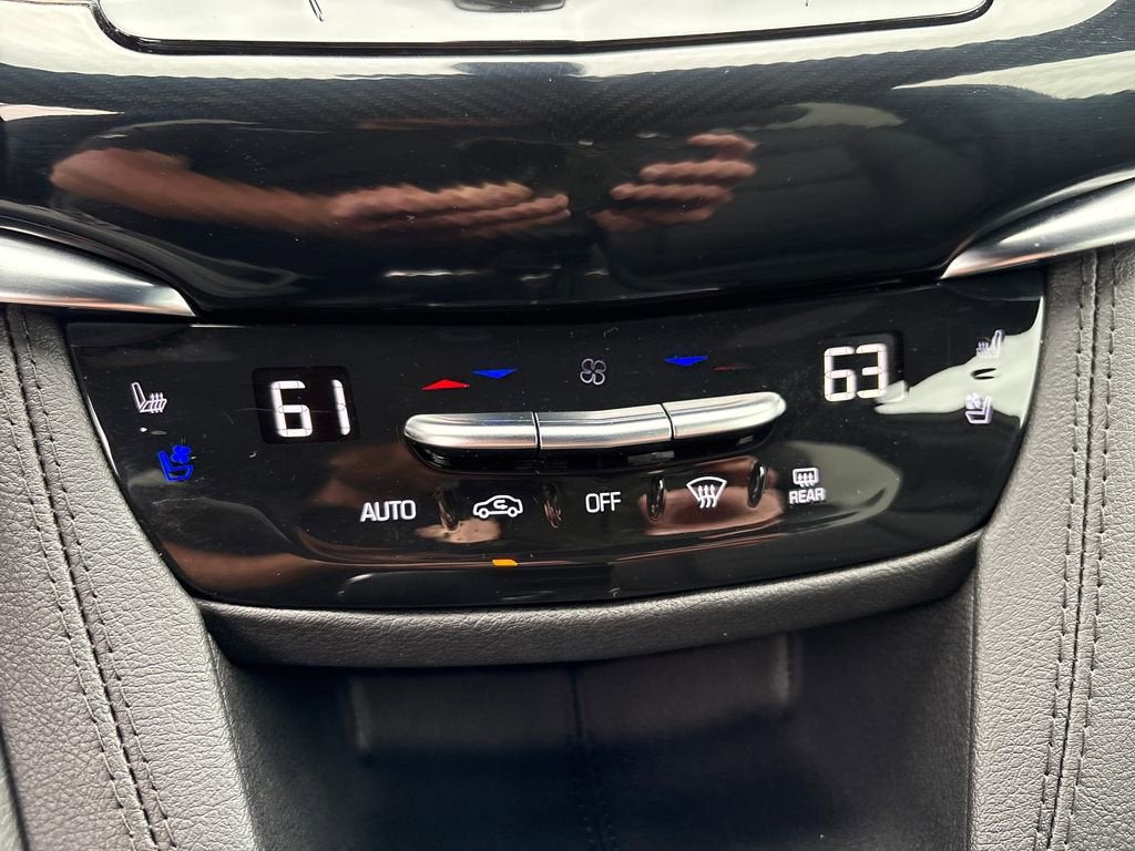 2025 Cadillac XT6 Sport