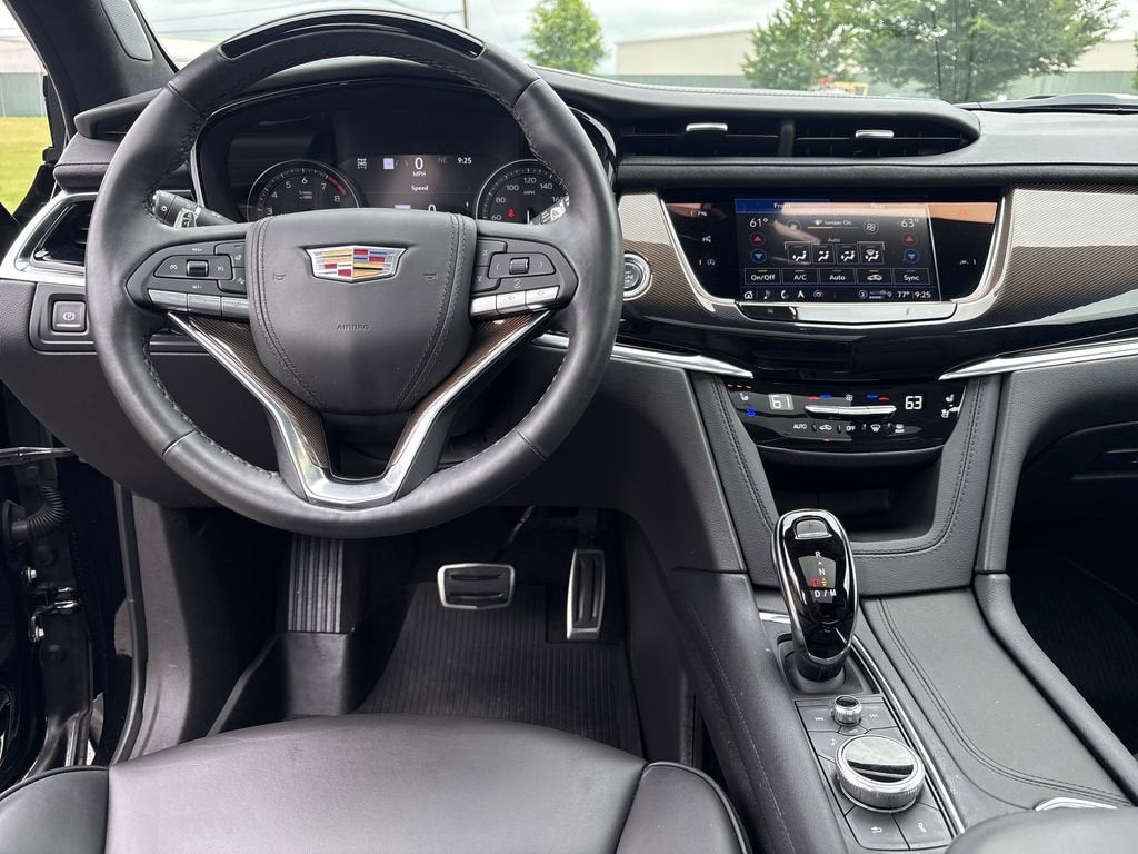 2025 Cadillac XT6 Sport