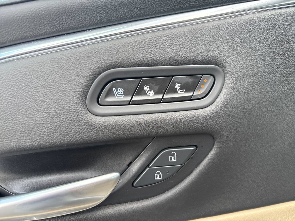 2021 Cadillac Escalade ESV Premium Luxury