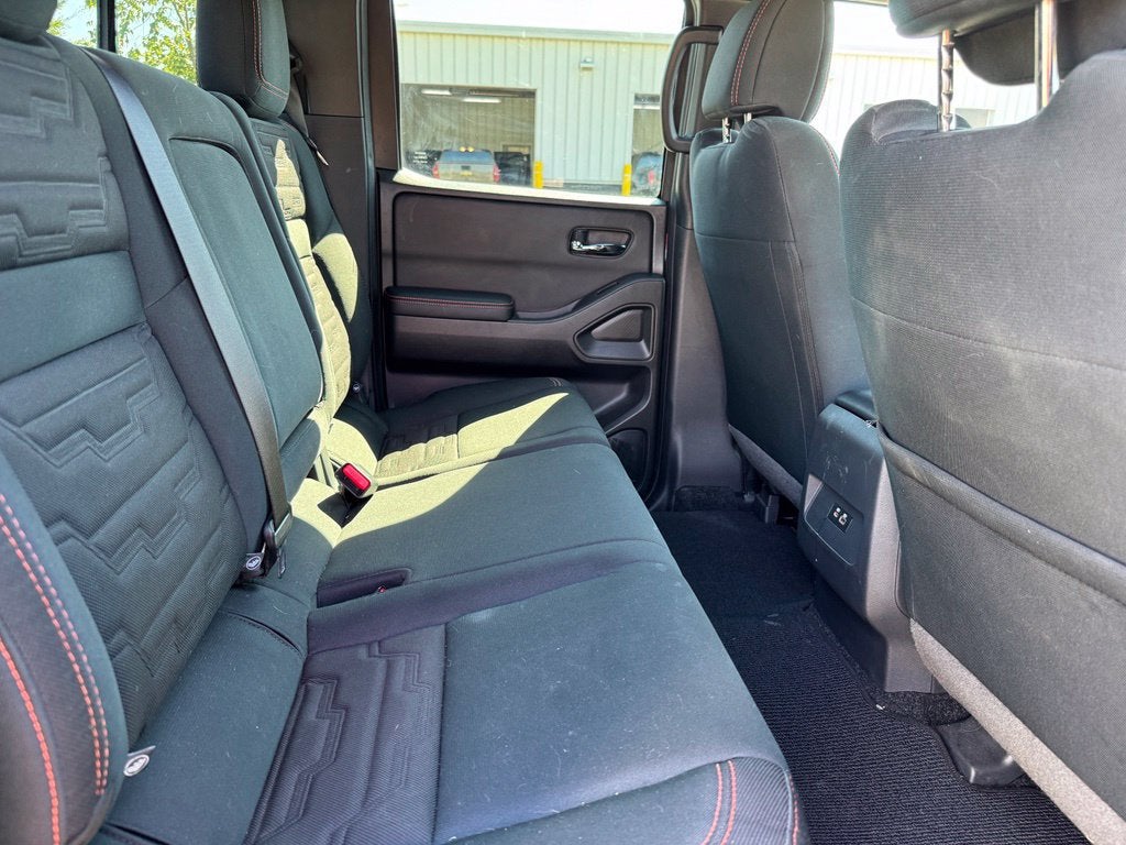 2025 Nissan Frontier Crew Cab PRO-4X 4x4
