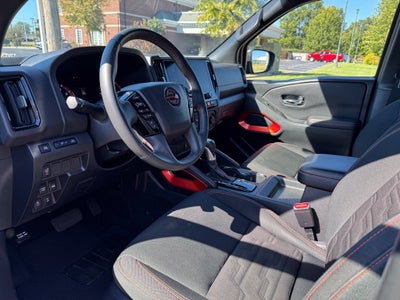 2025 Nissan Frontier Crew Cab PRO-4X 4x4
